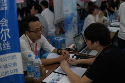 【學(xué)院新聞】周二人才市場之信息、計算機(jī)學(xué)院專場成功舉行